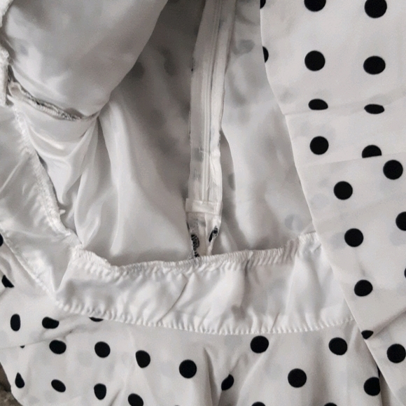 NWOT Polka dot asymmetrical mini skirt - Picture 4 of 4